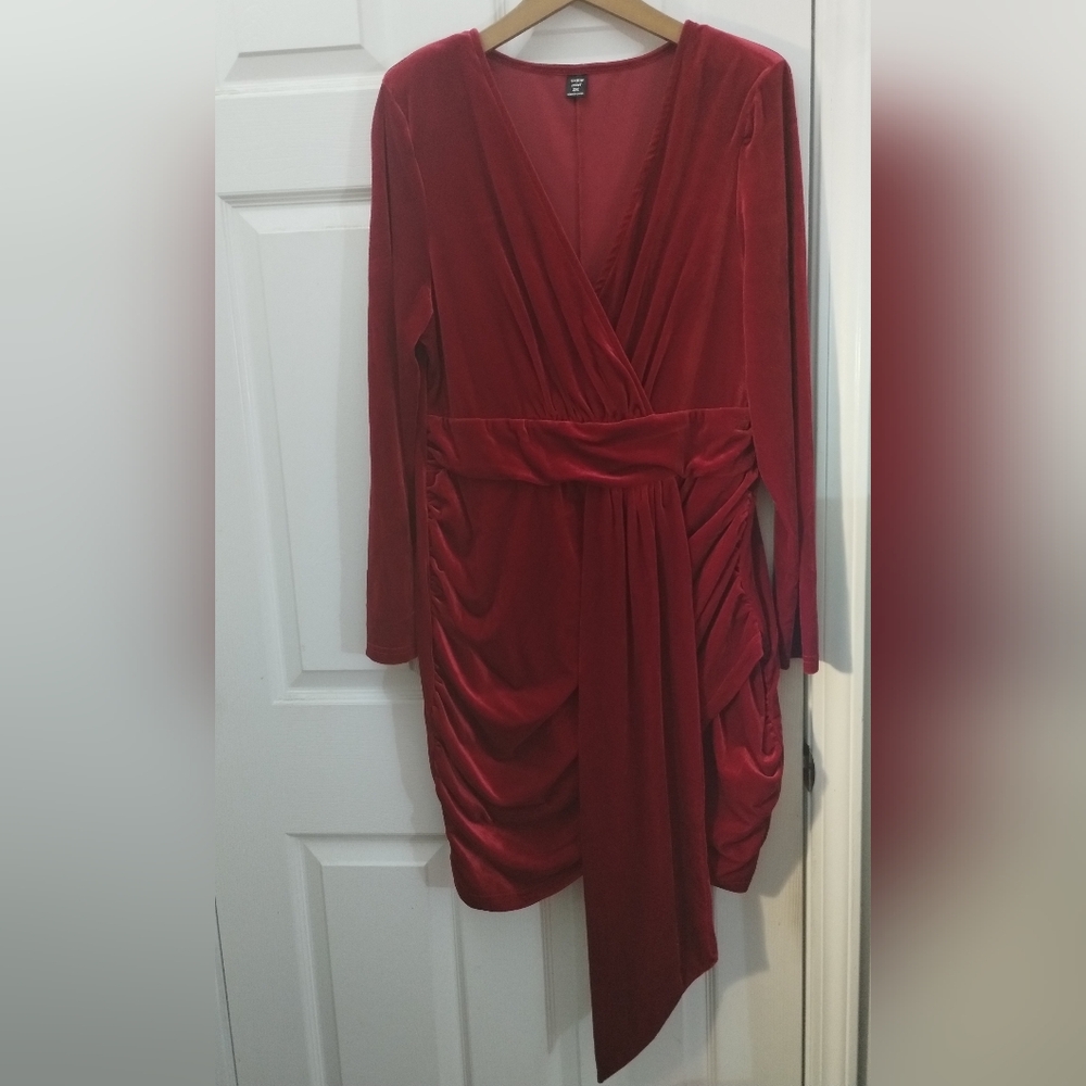Plus Size Shein Elegant Red Velvet Ruched Dress